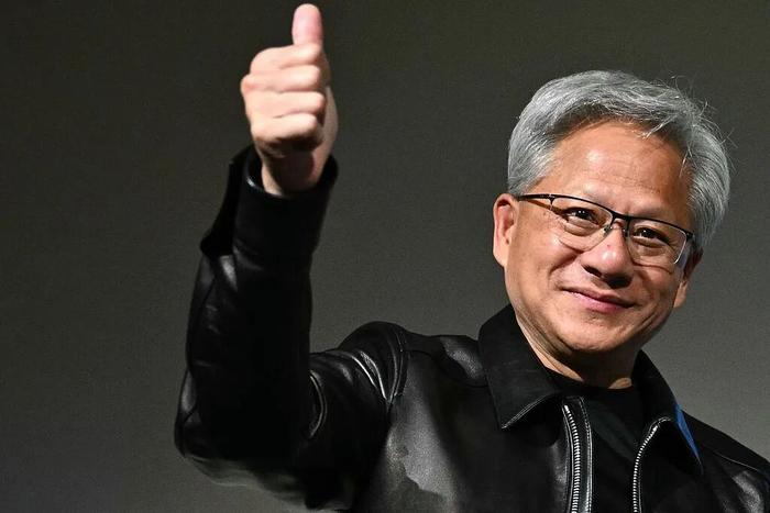 黄仁勋穿过的皮夹克在苏富比拍卖以96万美元成交