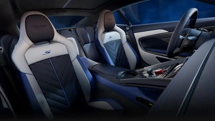 机械调整得到肯定，车机稳定性仍有改进空间。图片来源：Aston Martin