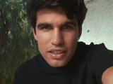 好家伙，阿卡现在广告里都不是网球了！不是网球男孩了，转变成足球男孩了？