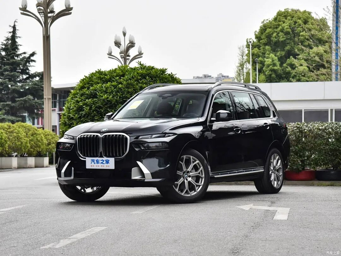 宝马X7