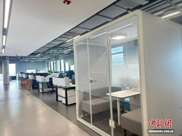 杭州一家OPC社区的办公空间。 蓝伊旎 摄