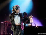 观众对万妮达获得综合第一有何评价？