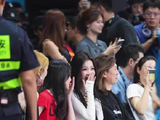 我真要被这个发球的欣欣子萌晕了