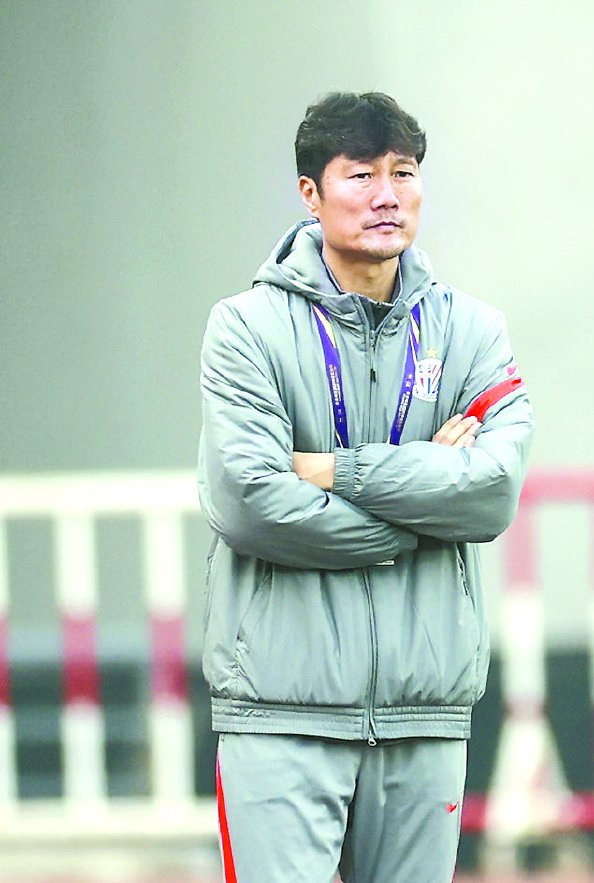            五年前，毛毅军出任救火教练  本报记者  李铭珅  摄          