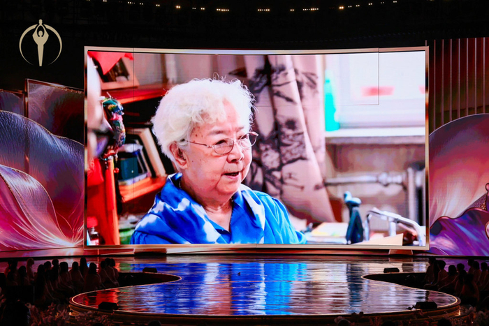开幕式文艺演出现场图