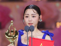 知名女演员面部被缝50多针后，首次公开露面！