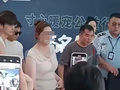劣迹女艺人借公益“公开活动”，被当场叫停