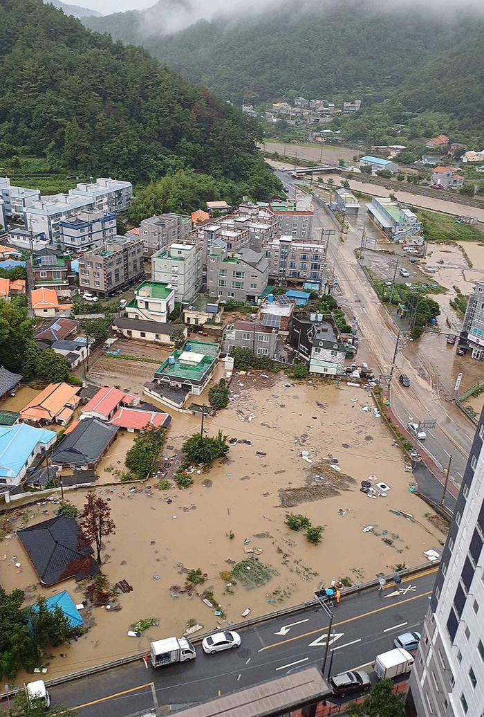 停编台风“白海豚”为何还能在韩国掀起创纪录暴雨？