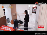 披哥宿舍的日常也太欢乐，张睿分享家里烧烤店，邀约陈若轩，大家都跟着馋了