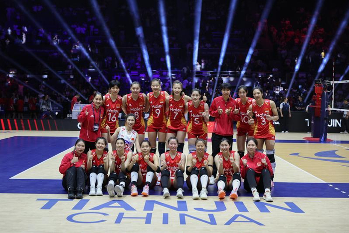 全员登场练兵 中国女排亚锦赛首战完胜伊拉克