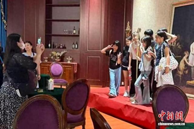 台胞走进浙江衢州短剧拍摄现场。刘子琳 摄