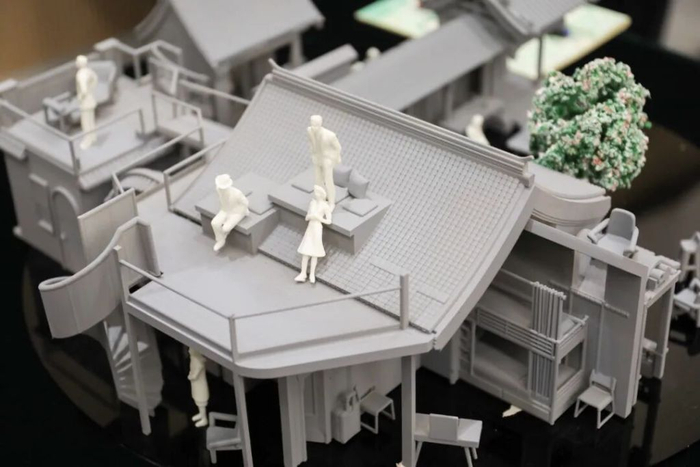 《背包客》舞美设计模型展示   图片取自国家大剧院公号文章