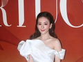 方媛夸61岁郭富城“身材好穿什么都有型”，回应综艺风波称“学习过程”，被问是否融入郭的朋友圈，未及回答便被工作人员拉走
