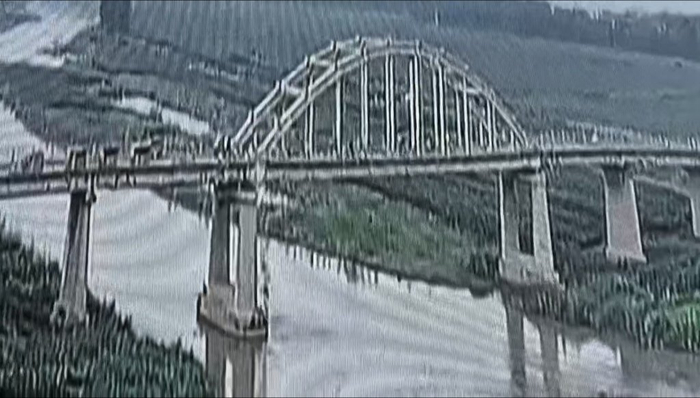山东临清一大桥步道桥板脱落致行人坠亡，13年前被评为省文保单位却年久失修