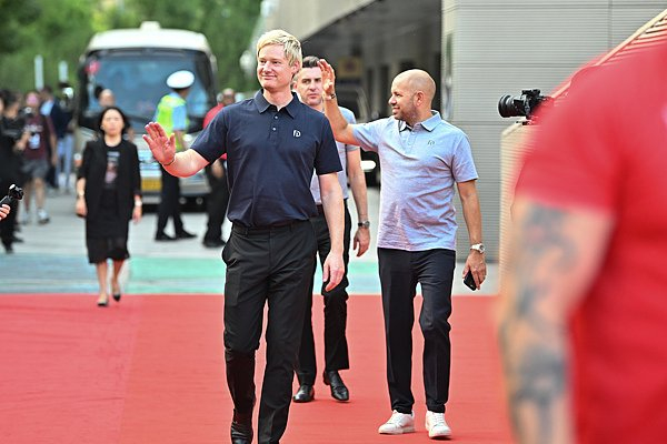 对于塞尔比、罗伯逊等球员，漫长的海外空窗期并非负担