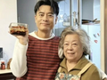 他反向 “培养上一代”！陈龙妈妈走红后，有偶像包袱：“买菜都不敢讨价还价了~”