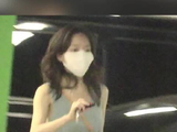 八卦媒体曝焦俊艳恋情，称其和男友出门逛街，感情十分稳定