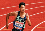 奇特跑姿？16岁中国飞人白振东百米狂飙破纪录，后程发力太猛了