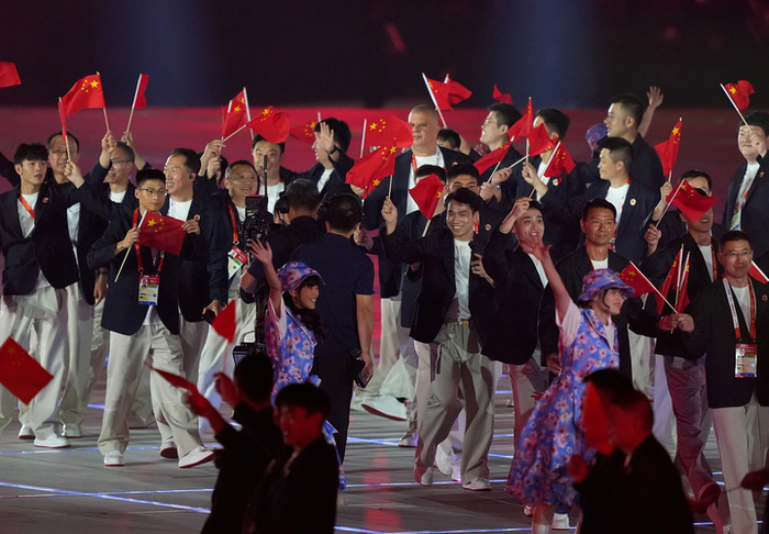 9月19日，中国体育代表团在开幕式上入场。新华社发（吕小炜 摄）