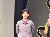 这身look别的都很好，就打底裤太抢戏
