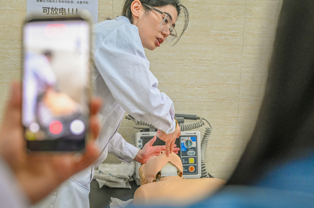 邱少林 摄