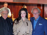 朱珠就这样美的很轻松，好淡的妆容好美的五官