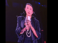 那英成都演唱会悼念刘欢，现场致敬并演唱歌曲《弯弯的月亮》：我的良师益友，离开了我们