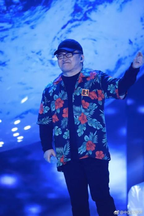 刘欢录制《中国新歌声》 图片来源：“中国新歌声”微博