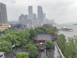 游长沙杜甫江阁，在顶楼眺望长沙湘江码头城市美景。