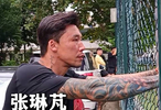 海港球员张琳芃的儿子都踢比赛了！…