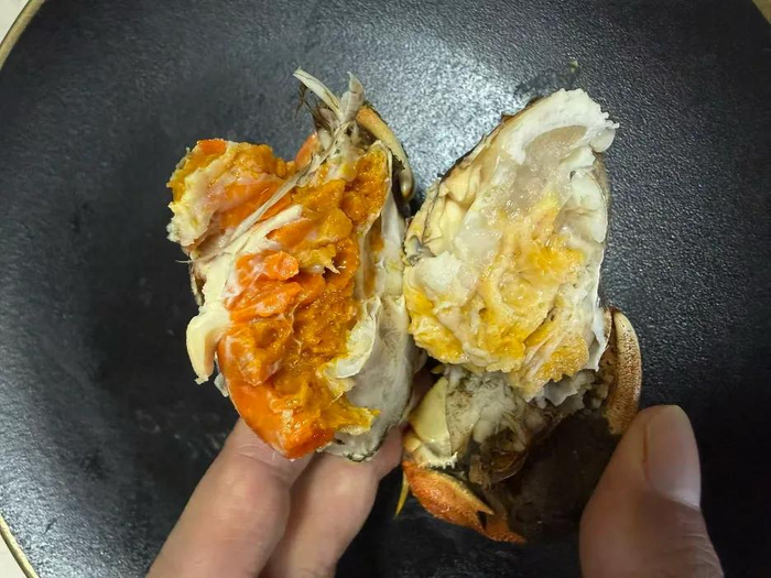 肥美的蟹黄蟹膏。葛致远 摄