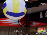 白鹿接连奋力起跳六回，虽然没能碰到悬在空中的大球，但也是努力了