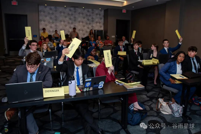 辩论在美国课堂上占了很大分量，近几年我也看到越来越多华人孩子登上了领奖台