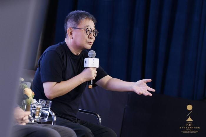 导演张律