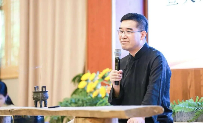 授课中的赖泽平。受访者供图