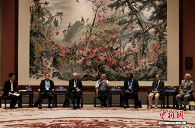 以“文明交流互鉴与人类文明新形态”为主题的高端访谈在尼山脚下举办。赵晓 摄