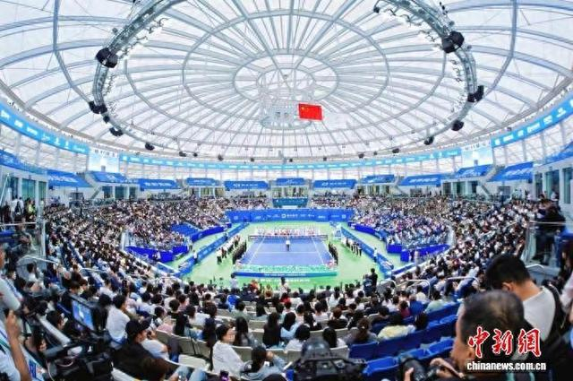 图为2026京网黄金赛季暨湖北银行·京山网球公开赛开赛仪式现场。 主办方供图