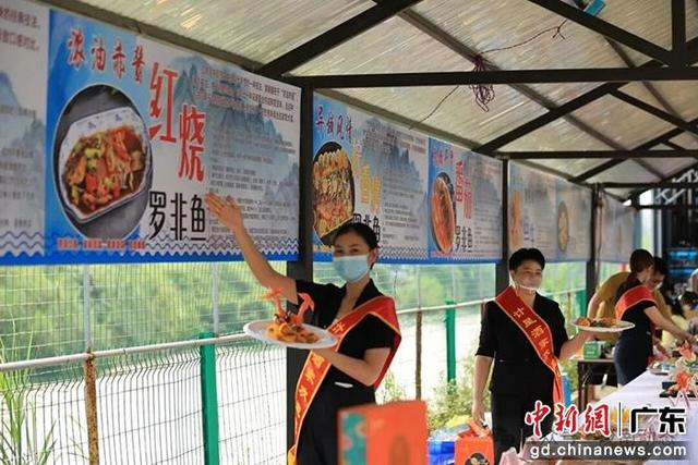 茂南区罗非鱼主题餐厅围绕“一条鱼”做文章。黄林明 摄