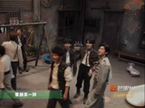 张真源陈哲远扔娃娃砸NPC，尖叫连声道歉