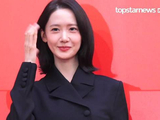 雪花秀活动现场，林允儿甜美比心挥手