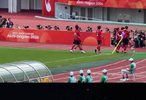 韩国前锋李英俊进球后挑衅中国球迷