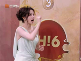 白鹿对足球最深刻的理解是用头，看懵众人