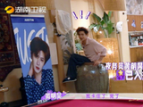 黄明昊半丝滑入缸，卡缸口进退两难