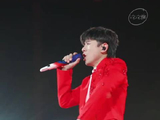 张杰郑州演唱会万人合唱铭记致敬先烈