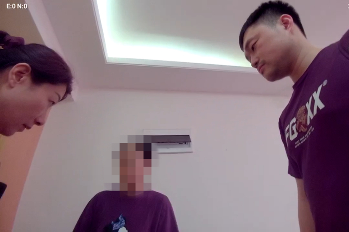 图为民警于外省市将阮某抓获（上海徐汇警方 提供）