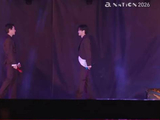 官宣完明年要出新日单 俩人舞台也是藏都不藏一下了