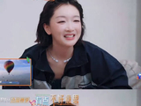 分寸感真的是社交必修课，周冬雨这波深夜投喂，堪称教科书式的温柔