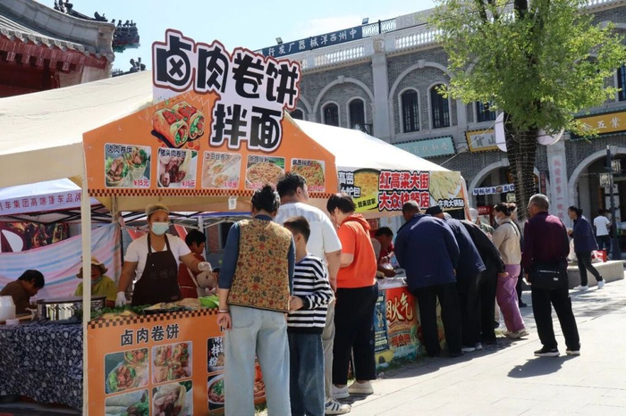 景区内的市集小吃