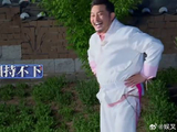沙溢这期跑男是真的拼了 和施柏宇拔腰旗强强对决，两人反应力太快难分高下