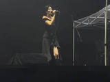 陈珊妮嘉兴泡泡岛音乐节演绎汉纳怎么说，暗调烟雾舞台